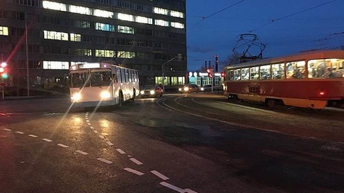 Перекрёсток Фронтовых Бригад и Старых Большевиков