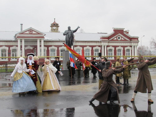 Площадь революции